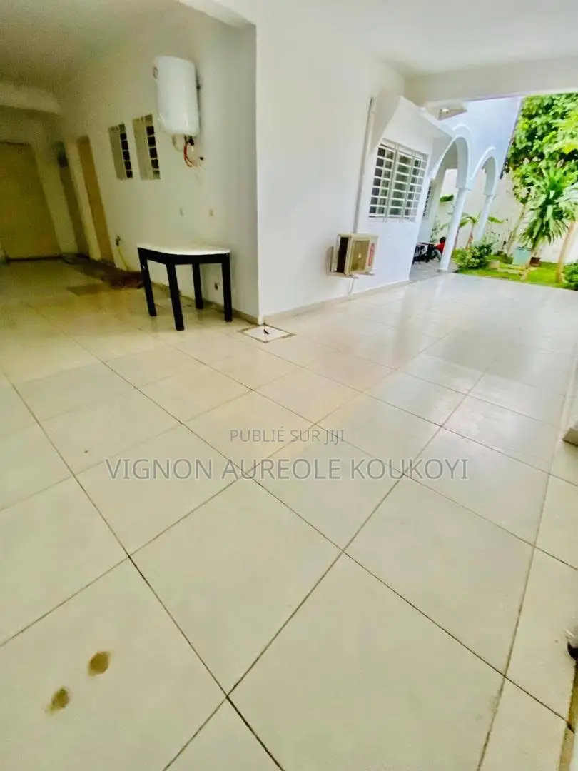 4chbre Duplex dans Villes Duplex 5P +, Cocody à Vendre