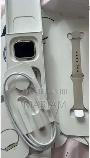 Photo - Offre Spéciale Apple Watch Série 9 Neuf Et Scellés