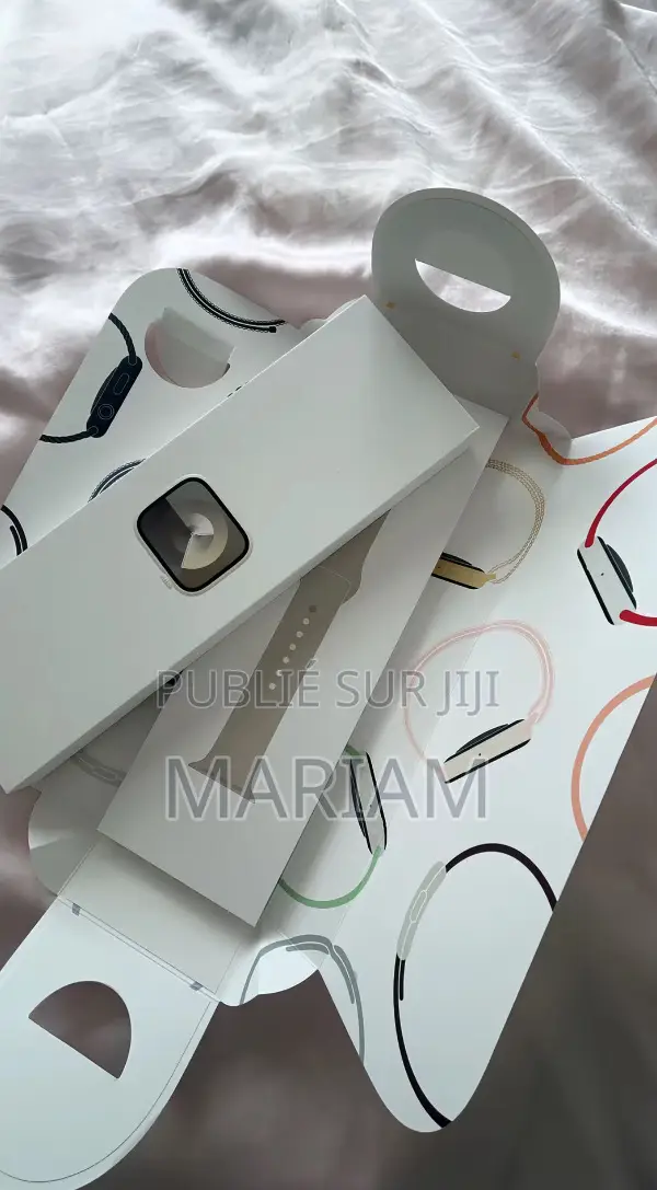 Offre Spéciale Apple Watch Série 9 Neuf Et Scellés