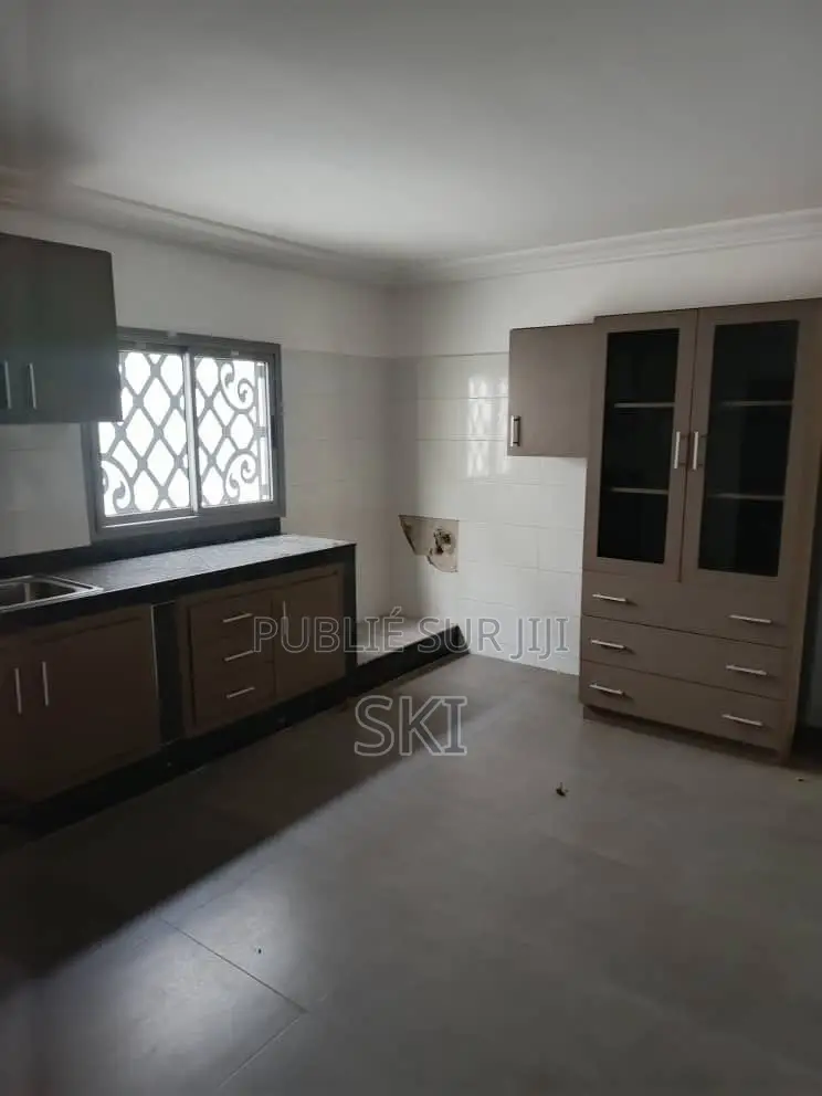7chbre Villa dans Samuel Kouame, Cocody à Louer