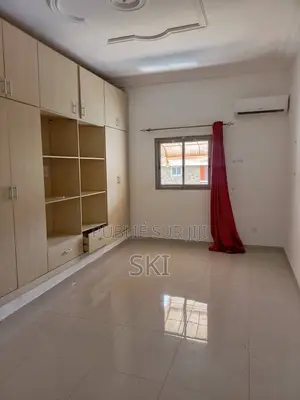 7chbre Villa dans Samuel Kouame, Cocody à Louer
