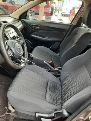 Suzuki Dzire 2023 Gris