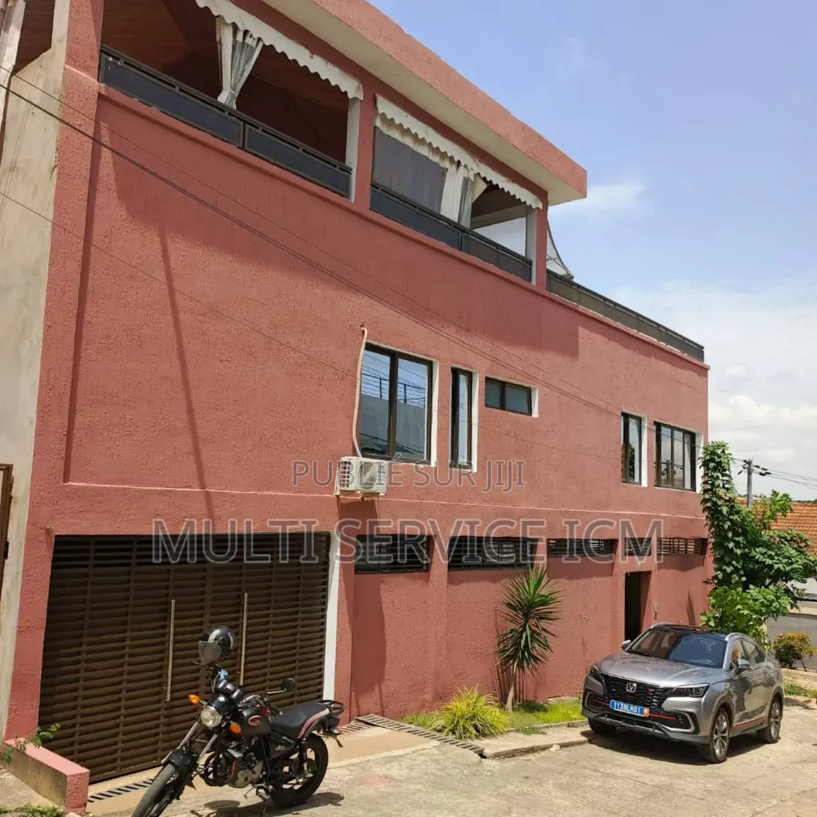 7chbre Duplex dans Ismaël Coulibaly, Cocody à Louer