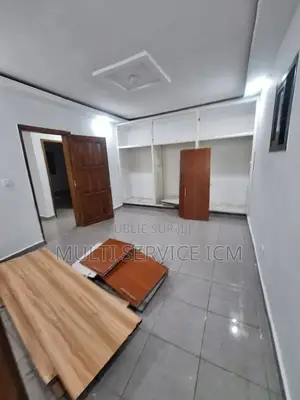 5chbre Duplex dans Ismael Coulibaly, Cocody à Louer