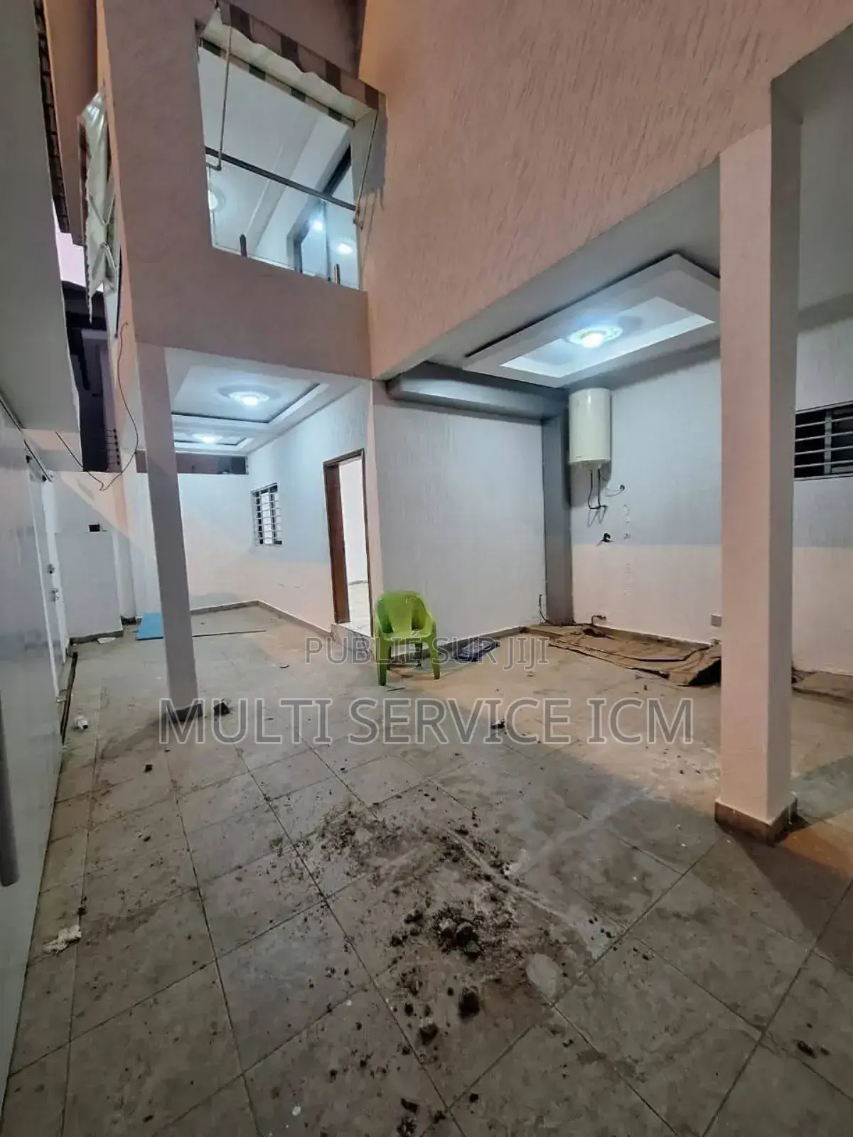 5chbre Duplex dans Ismael Coulibaly, Cocody à Louer