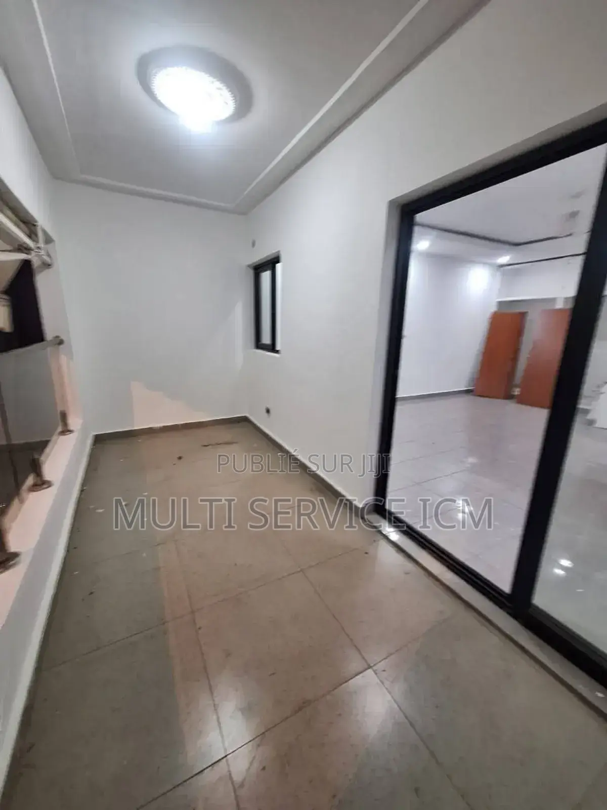 5chbre Duplex dans Ismael Coulibaly, Cocody à Louer