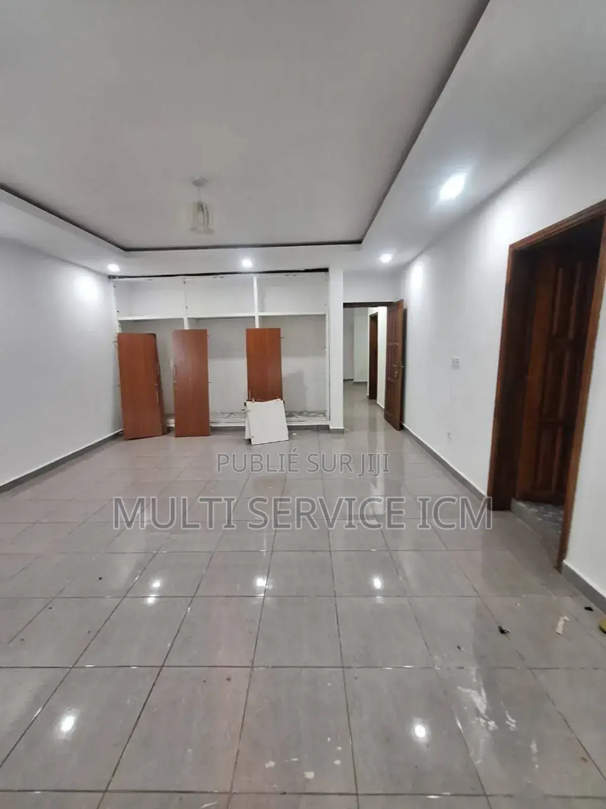 5chbre Duplex dans Ismael Coulibaly, Cocody à Louer