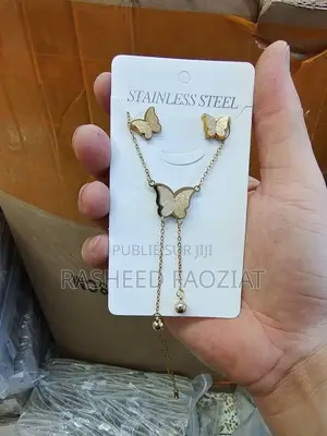 Chaîne Avec Bracelets