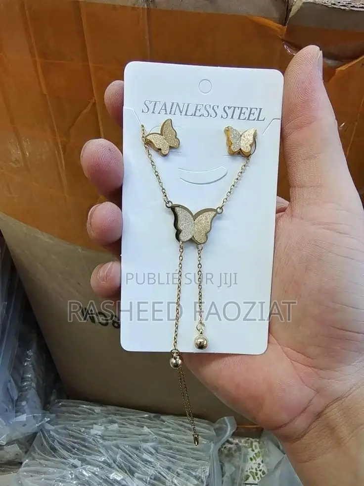 Chaîne Avec Bracelets