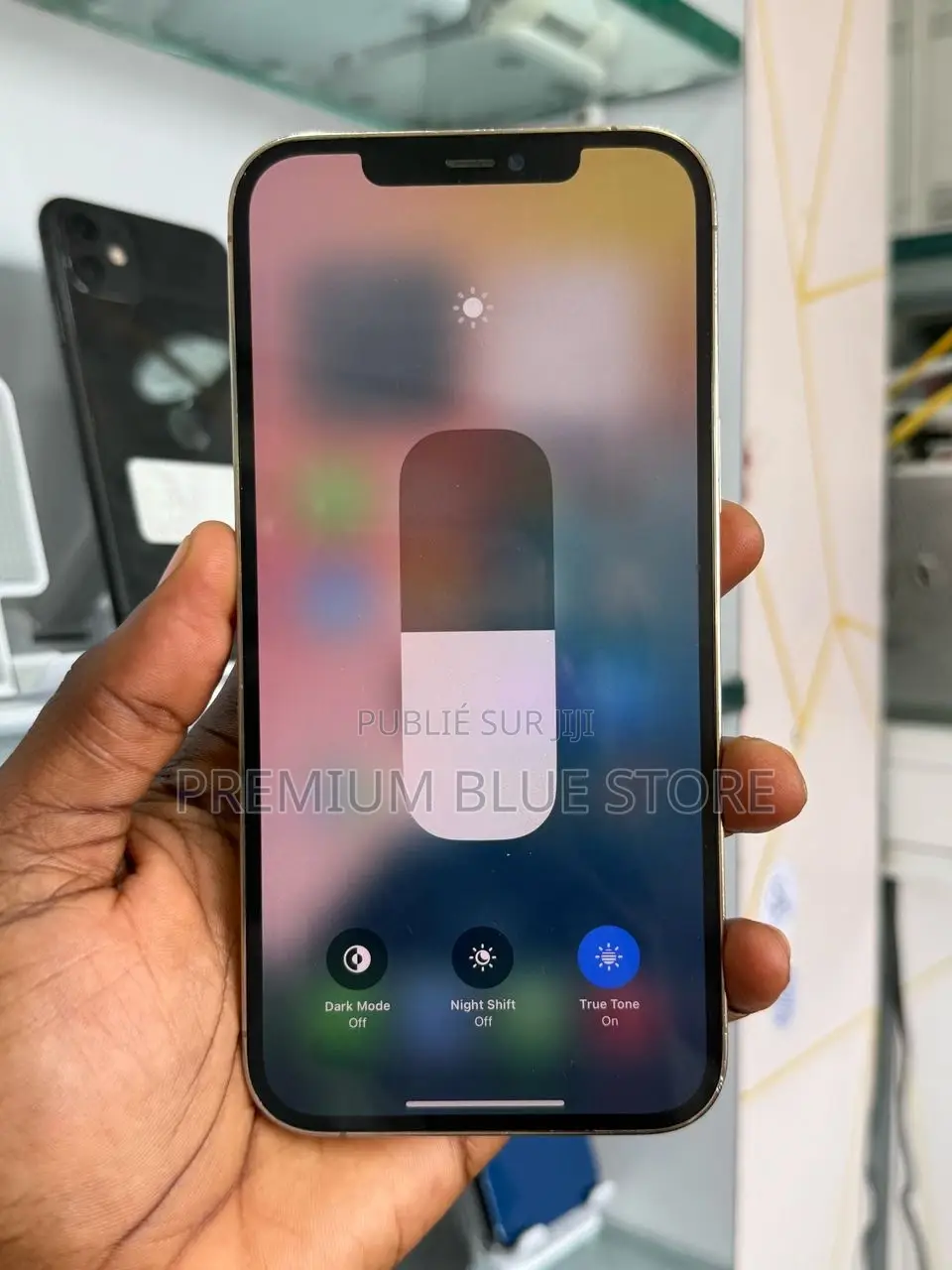 Neuf Apple iPhone 12 Pro Max 128 GB Doré
