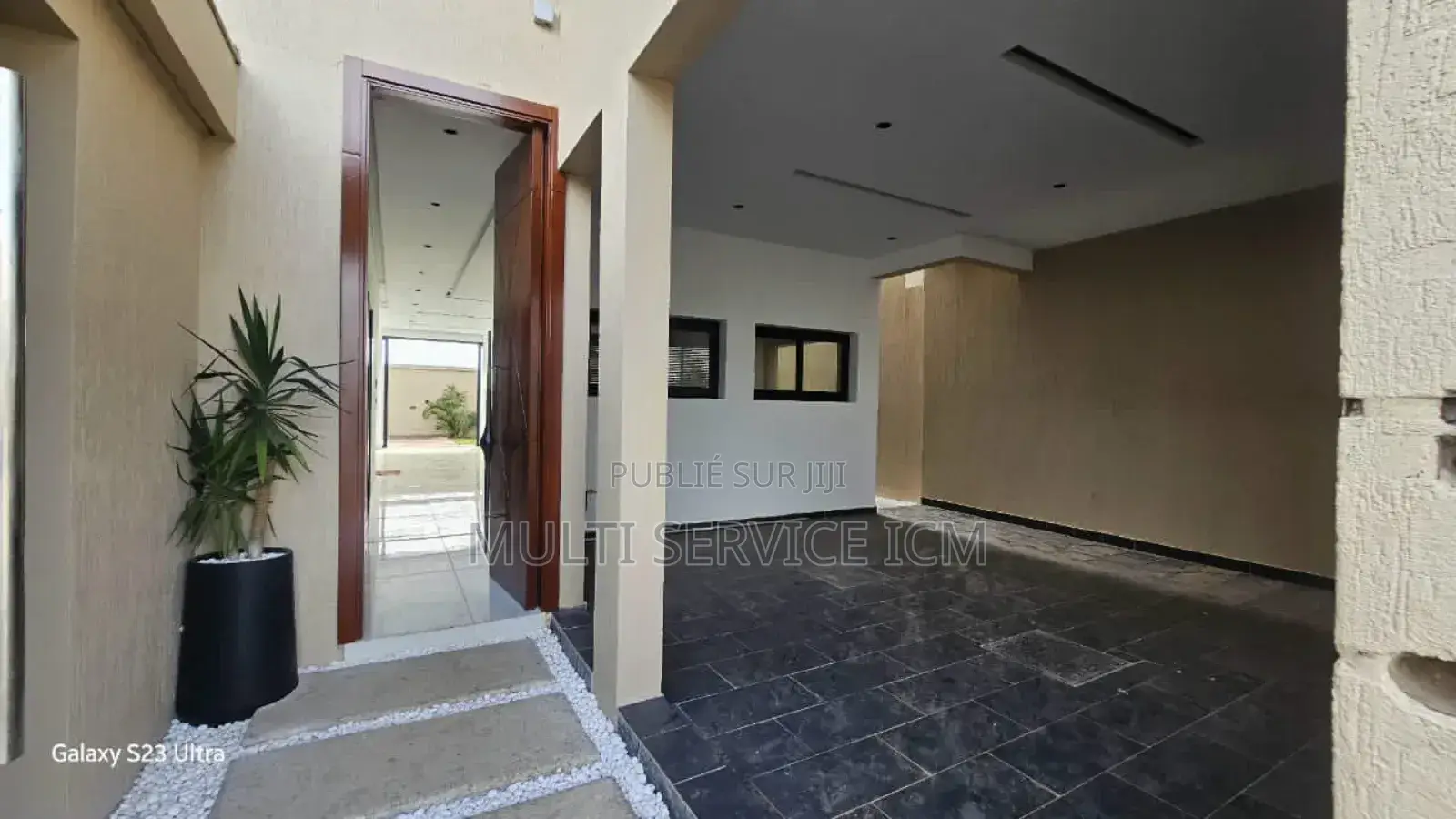 3chbre Duplex dans Cocody à Vendre