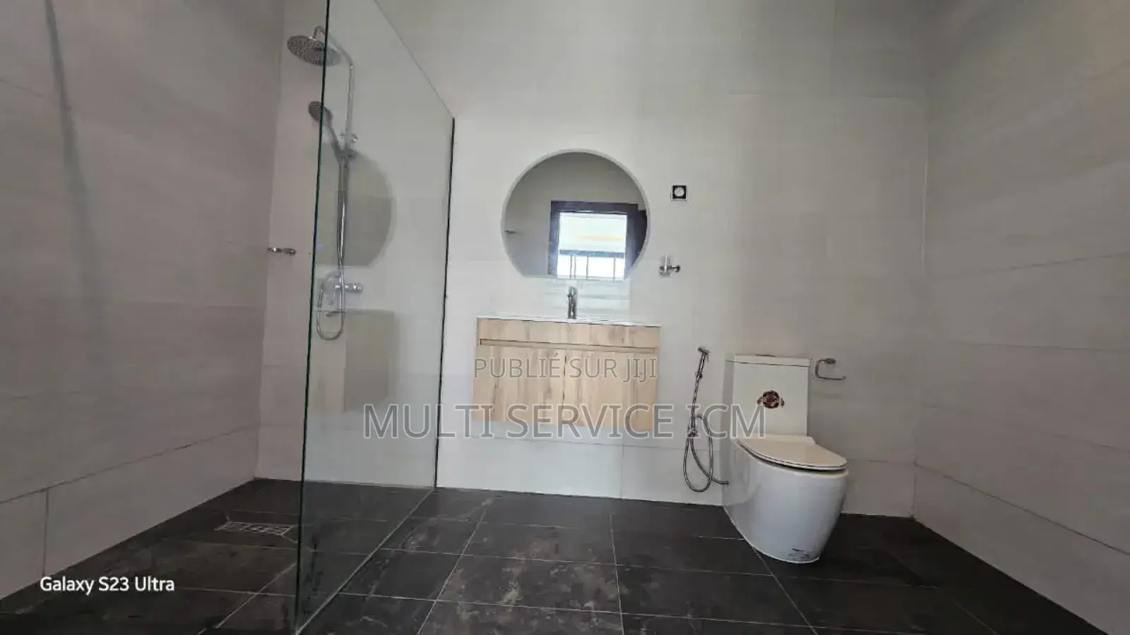 3chbre Duplex dans Cocody à Vendre