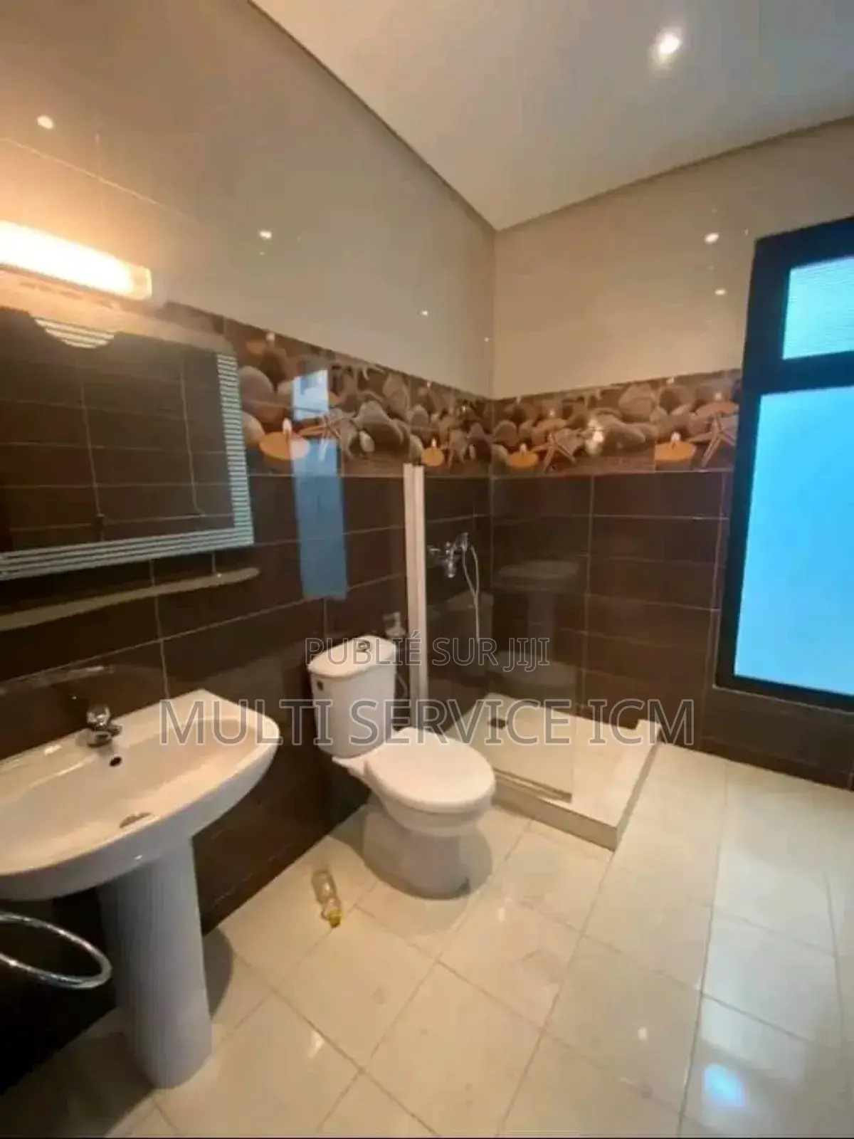 4chbre Duplex dans Ismael Coulibaly, Cocody à Louer