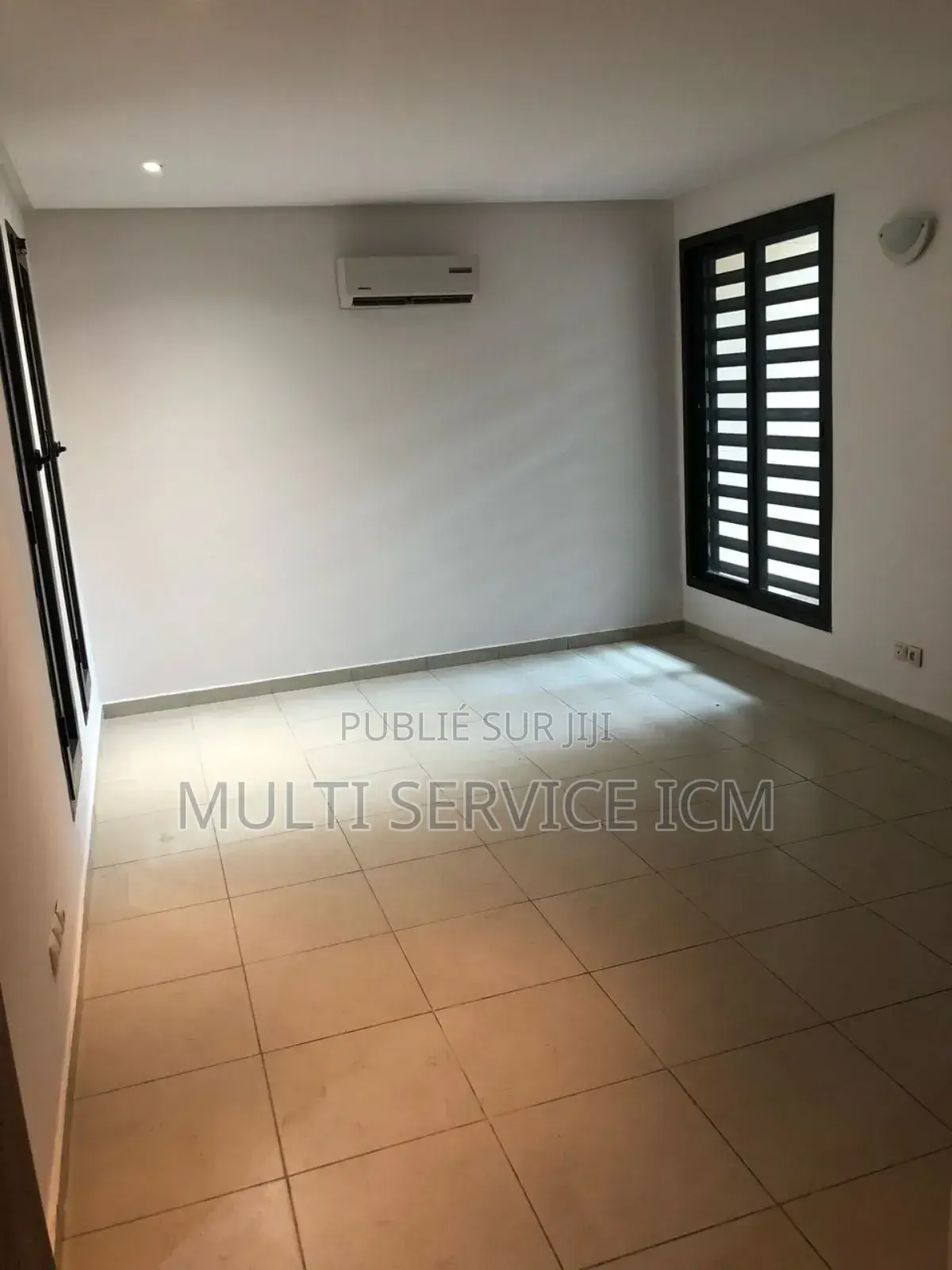 4chbre Duplex dans Ismael Coulibaly, Cocody à Louer