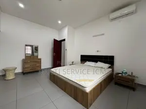 Furnished 2chbre Chalet dans Cocody à Louer