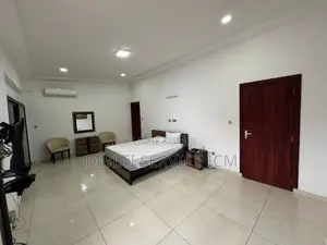 Furnished 2chbre Chalet dans Cocody à Louer