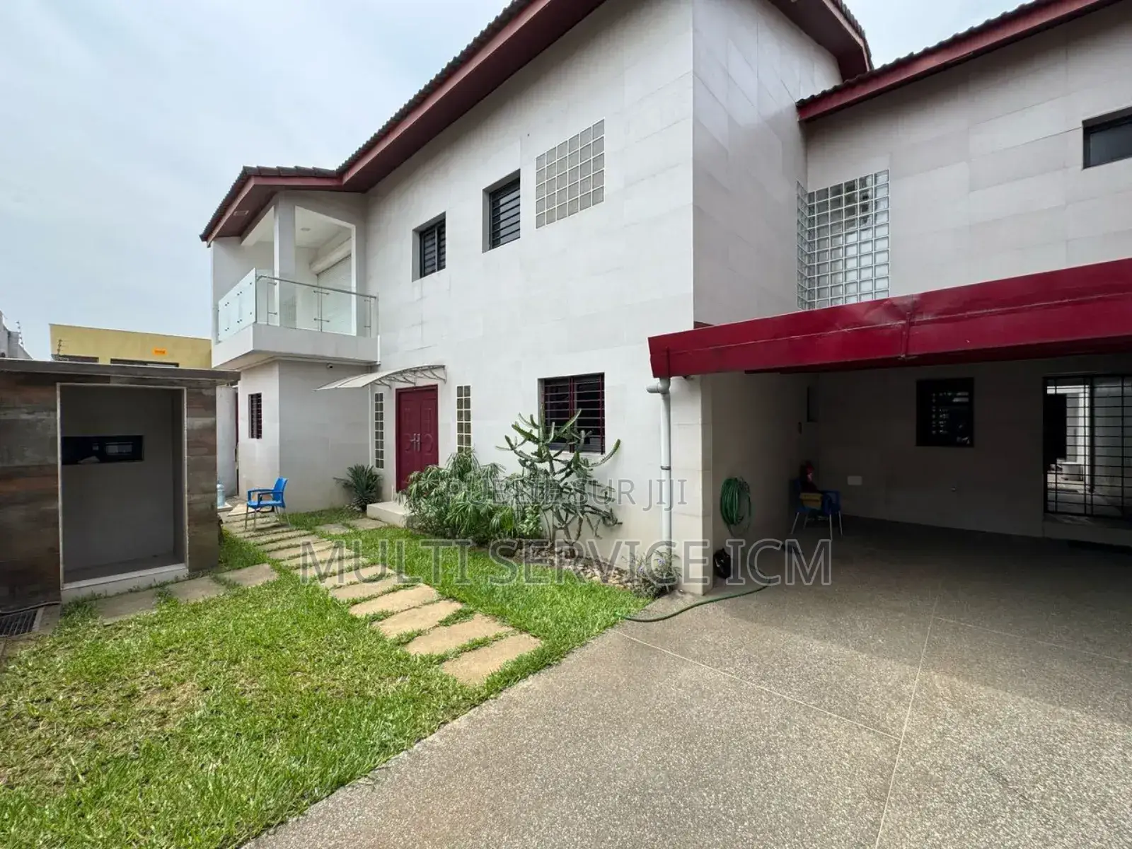 Furnished 2chbre Chalet dans Cocody à Louer