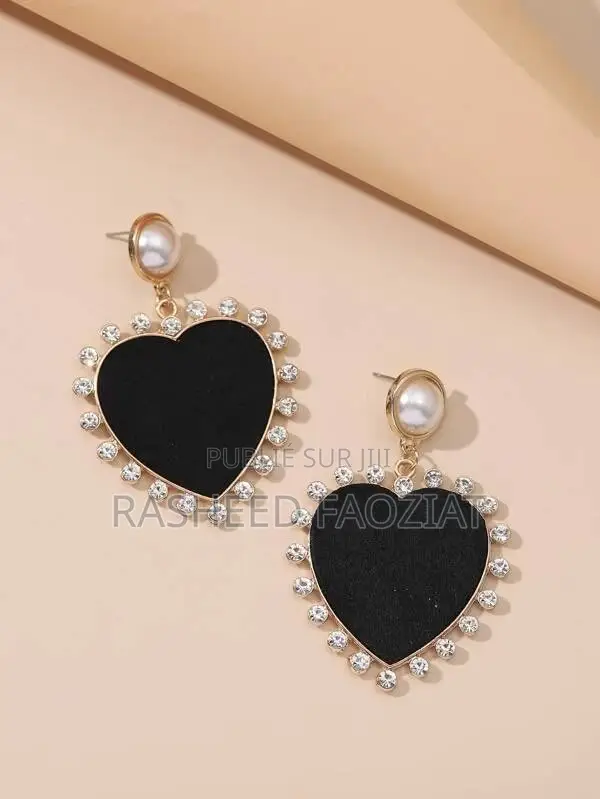 Quand Les Mots Échouent, Les Bijoux Parlent