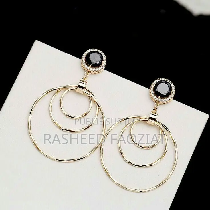 Les Fleurs Fanent, Mais Les Bijoux Sont Éternels