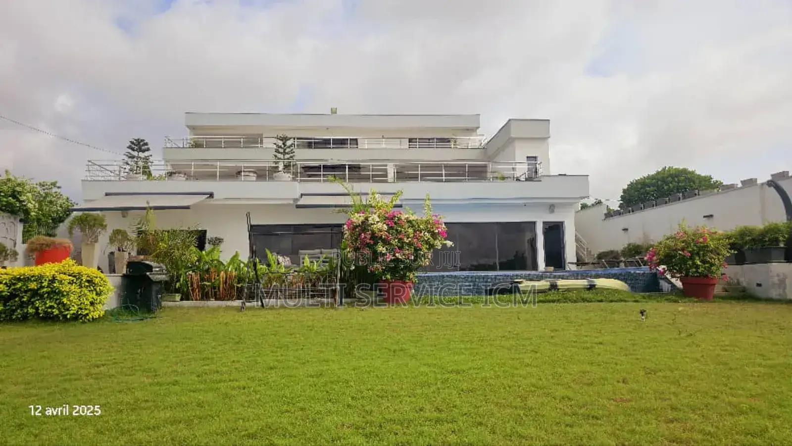 8chbre Duplex dans Ismael Coulibaly, Cocody à Louer