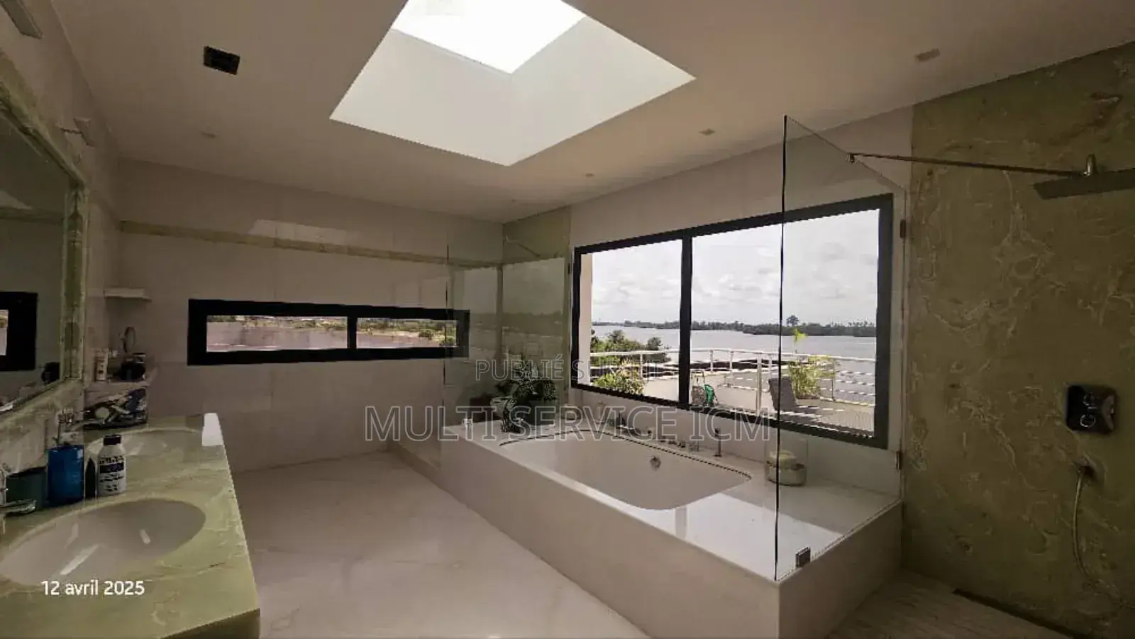 8chbre Duplex dans Ismael Coulibaly, Cocody à Louer