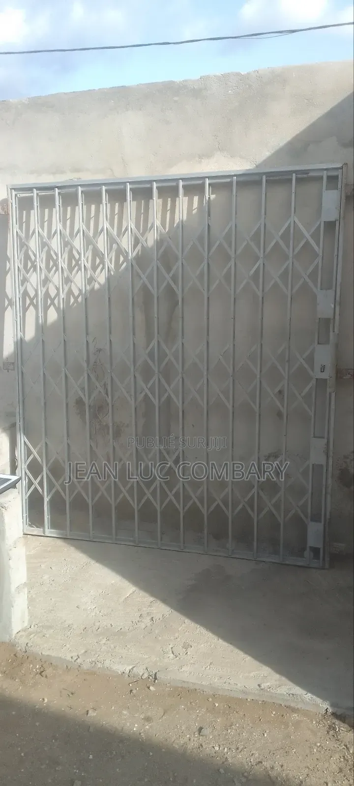 Port en Gris Deuxième Main ? En Bonne Forme