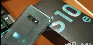 New Samsung Galaxy S10e 128 GB Autre