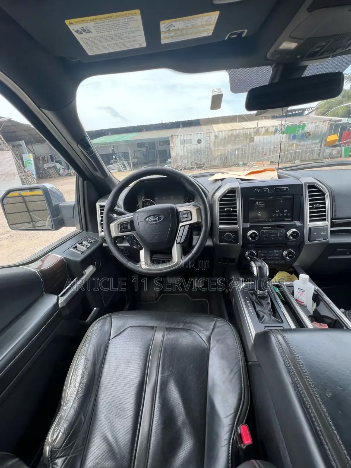 Ford F-150 Platinum 4dr SuperCrew 4WD 5.5 ft. SB (5.0L 8cyl 6A) 2015