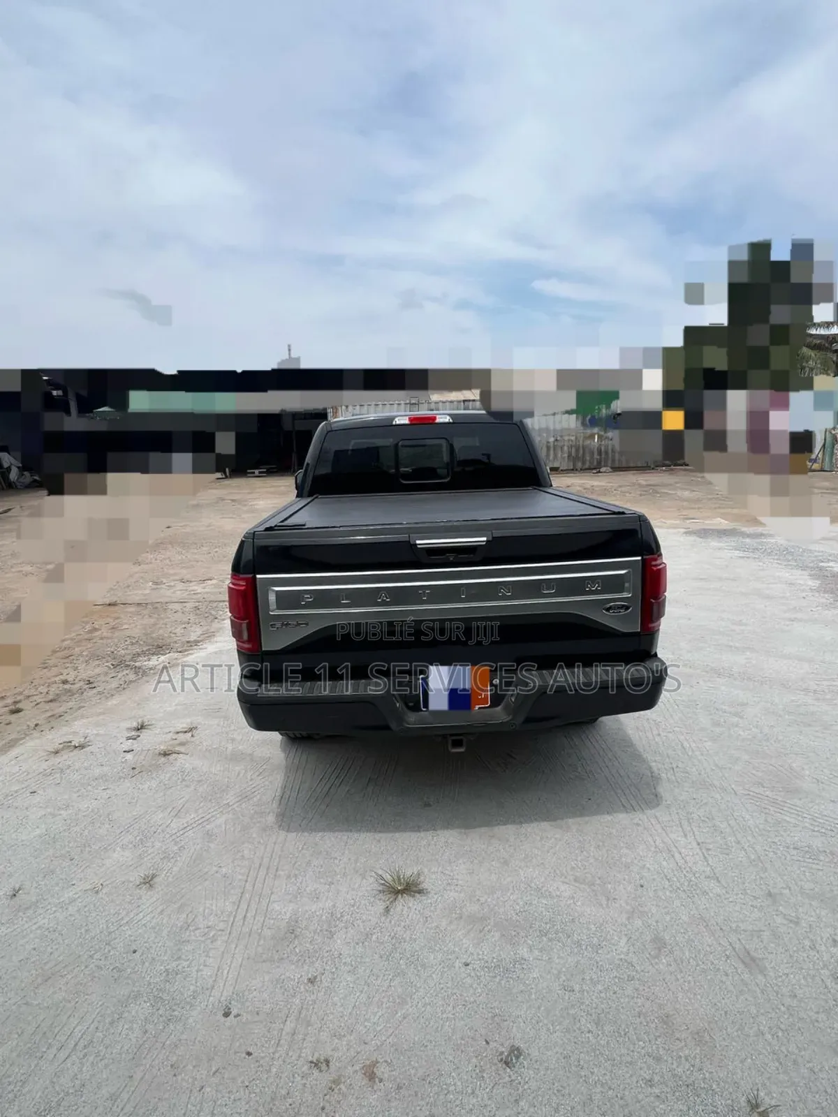 Ford F-150 Platinum 4dr SuperCrew 4WD 5.5 ft. SB (5.0L 8cyl 6A) 2015