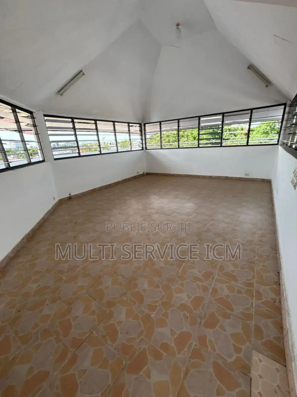 6chbre Duplex dans Cocody à Vendre