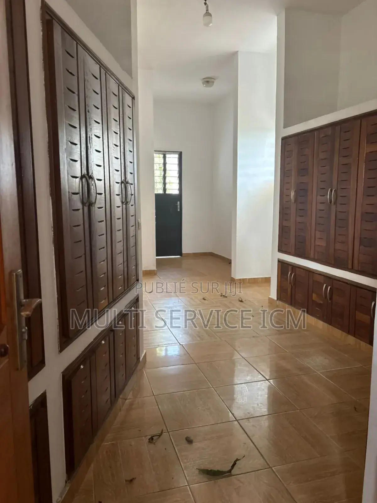 6chbre Duplex dans Cocody à Vendre