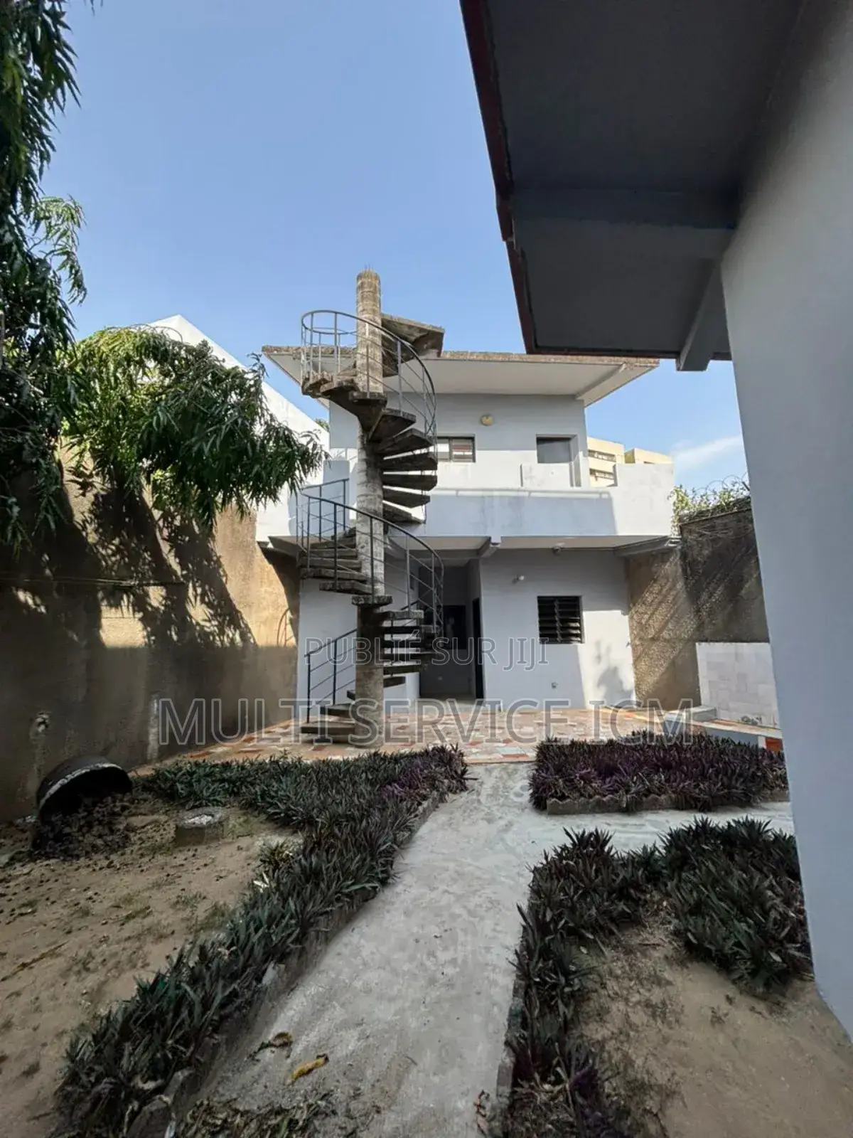 6chbre Duplex dans Cocody à Vendre