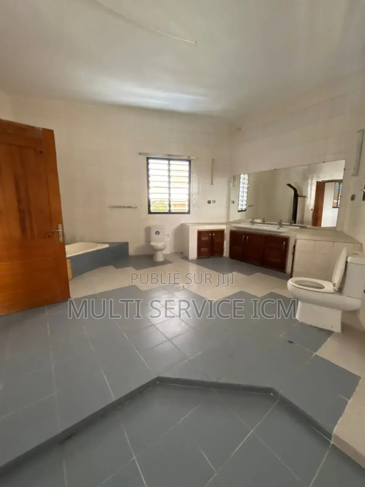 6chbre Duplex dans Cocody à Vendre