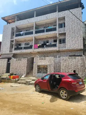 3chbre Blocs d'appartements dans Ismael Coulibaly, Cocody à Vendre
