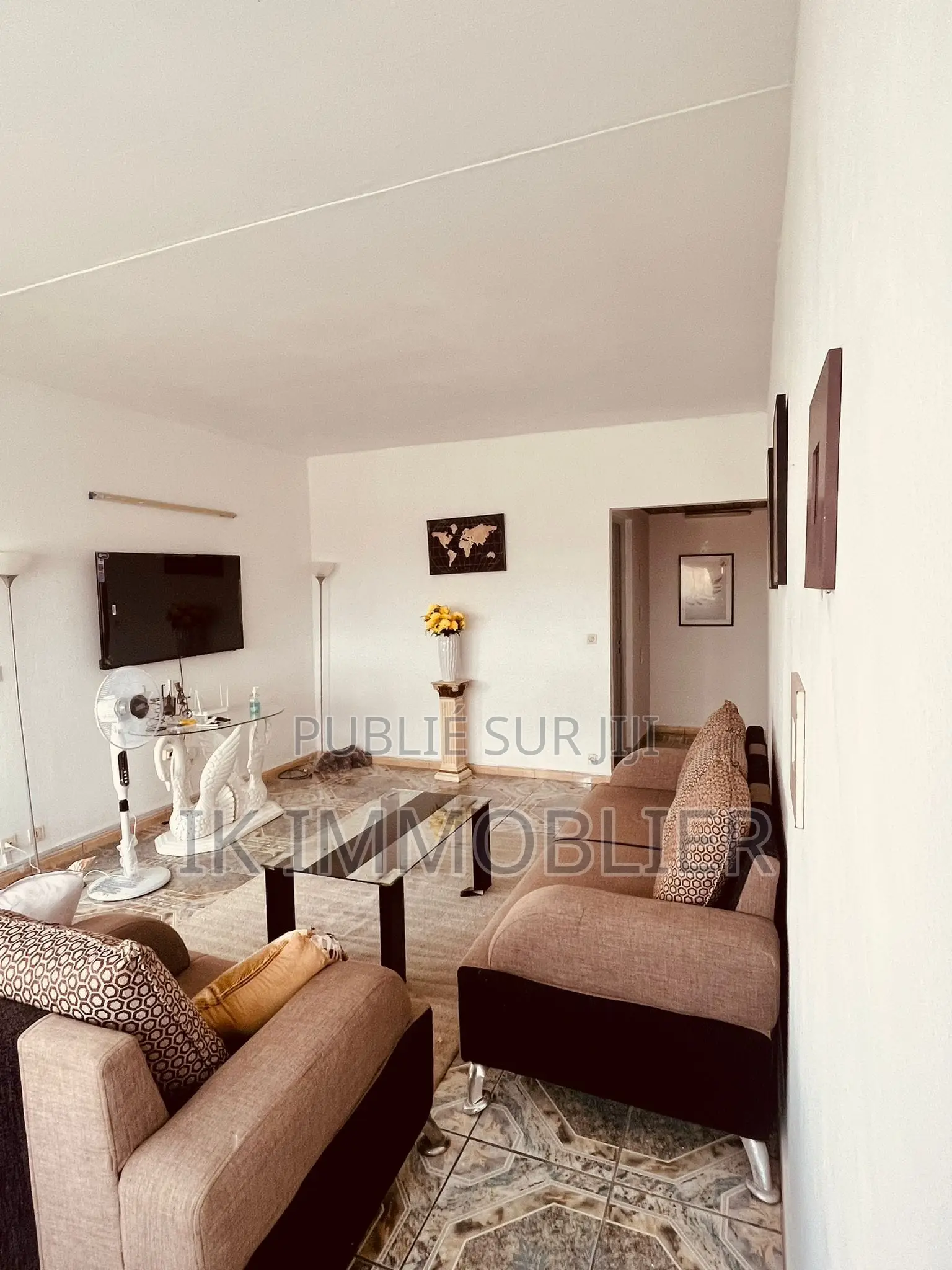 Furnished 2chbre Appartement dans Residence Saphir, Cocody à Louer