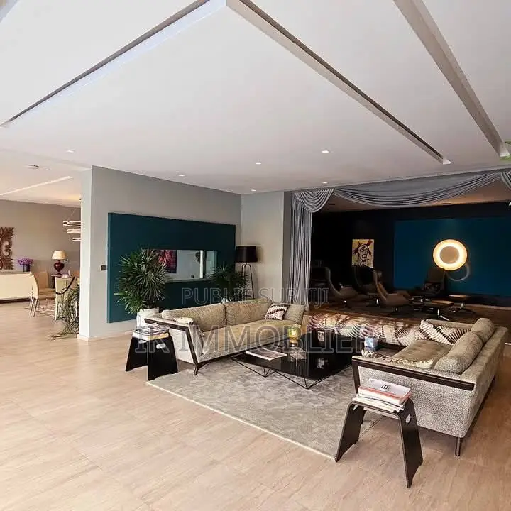 Furnished 8chbre Villa dans Vente D'Une Villa, Port-Bouët à Vendre