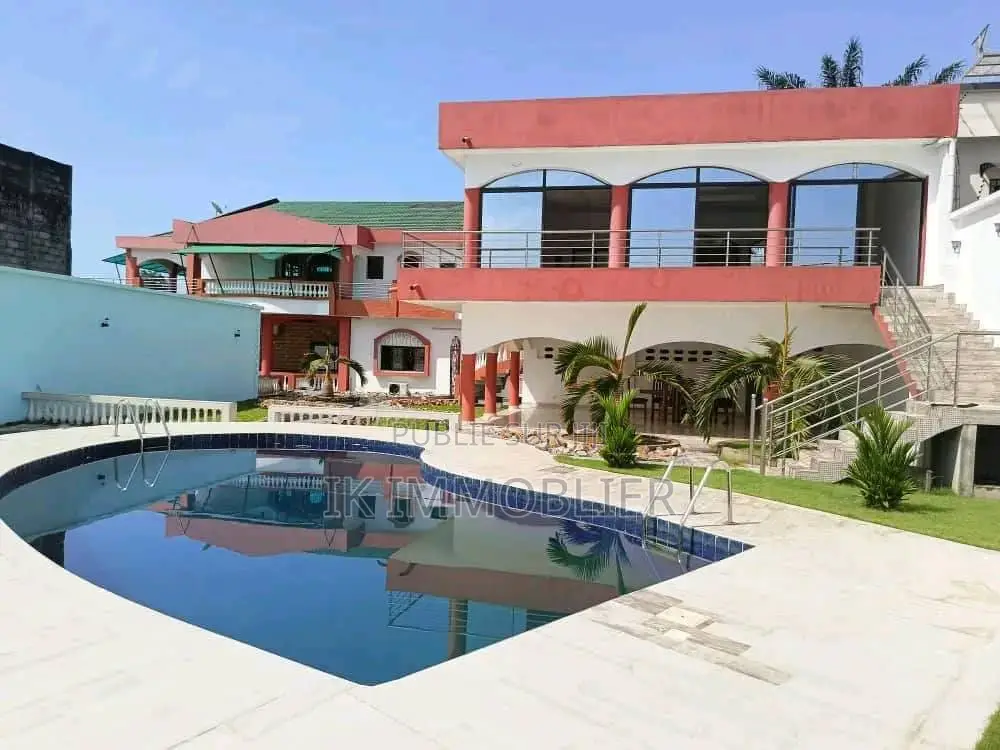 5chbre Villa dans Vente D'Une Villa De à Vendre
