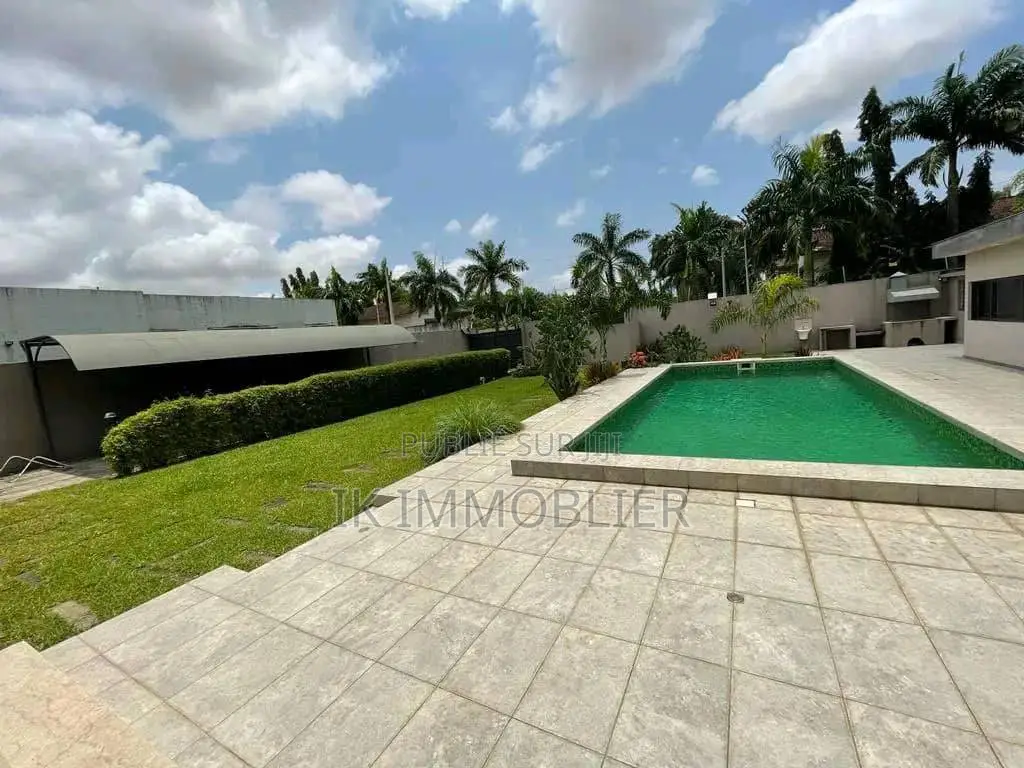 5chbre Villa dans Vente D'Une Villa De à Vendre