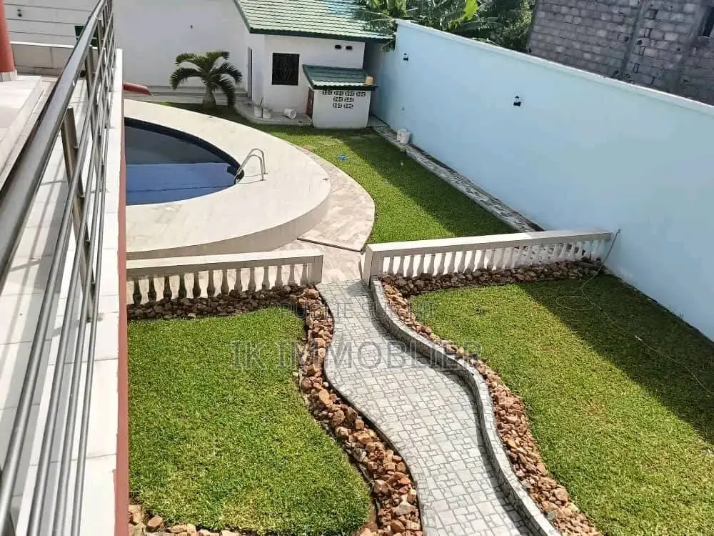 5chbre Villa dans Vente D'Une Villa De à Vendre
