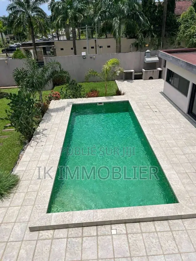 5chbre Villa dans Vente D'Une Villa De à Vendre