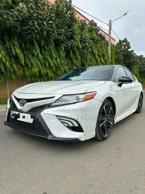 Photo - Toyota Camry XSE (2.5L 4cyl 8A) 2019 Blanc