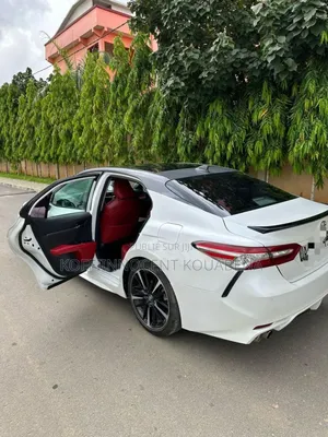 Toyota Camry XSE (2.5L 4cyl 8A) 2019 Blanc
