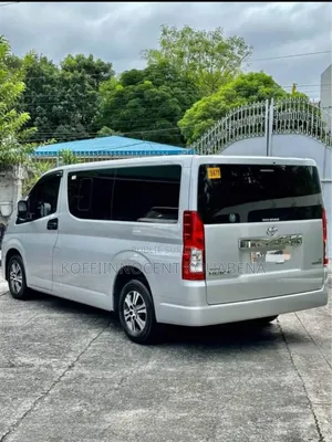 New Toyota Gaia 2025 Blanc