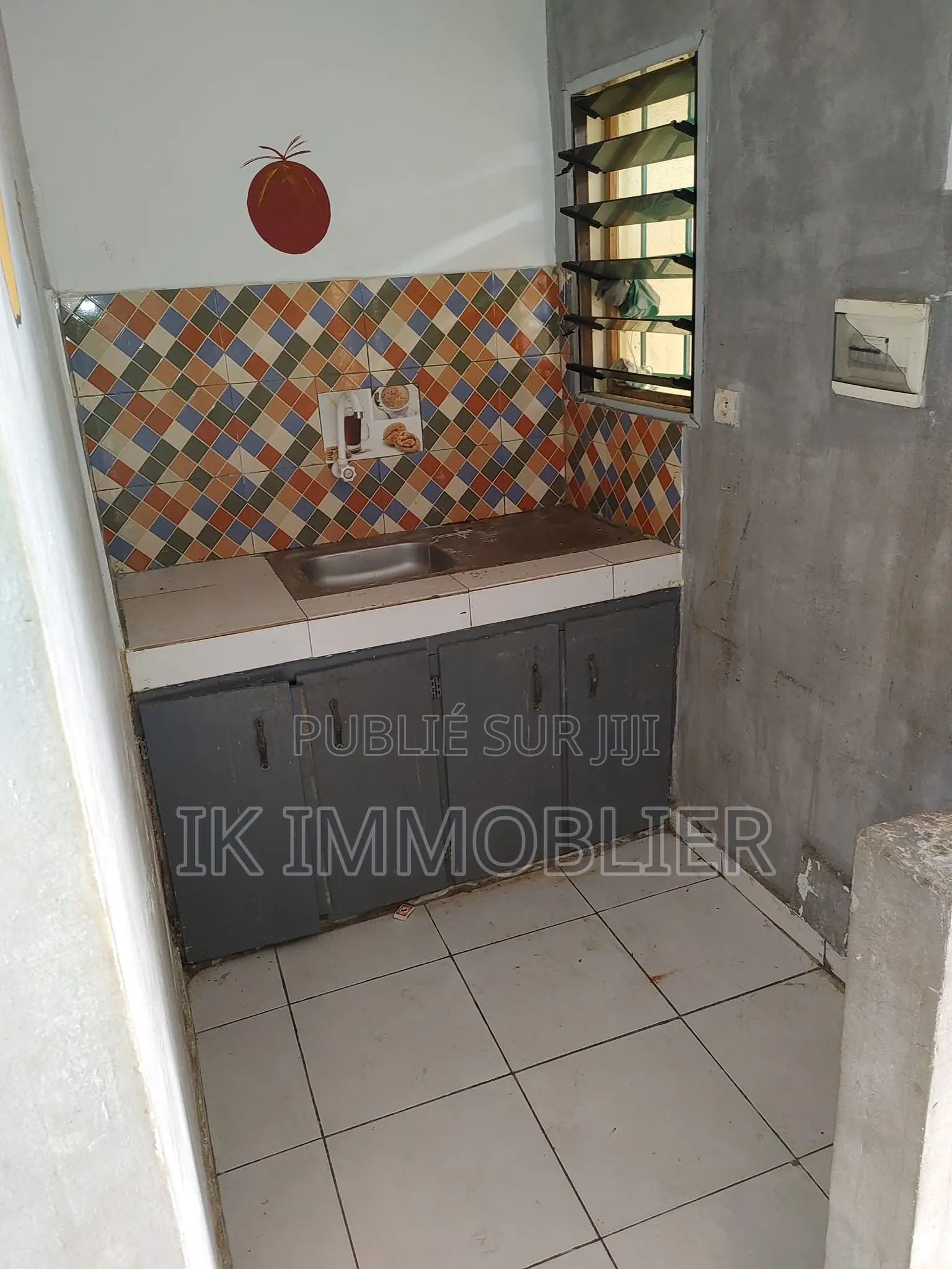 2chbre Maison dans Location D'Une, Grand-Bassam à Louer