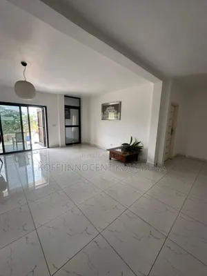 5chbre Duplex dans Cocody à Vendre