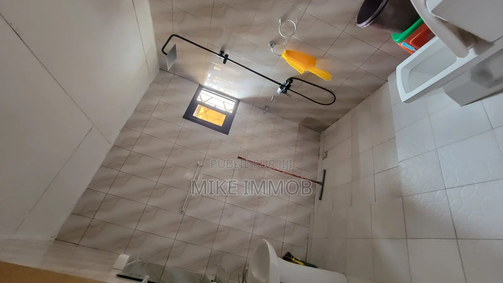 3chbre Villa dans Mike Immobilier, Bingerville à Vendre