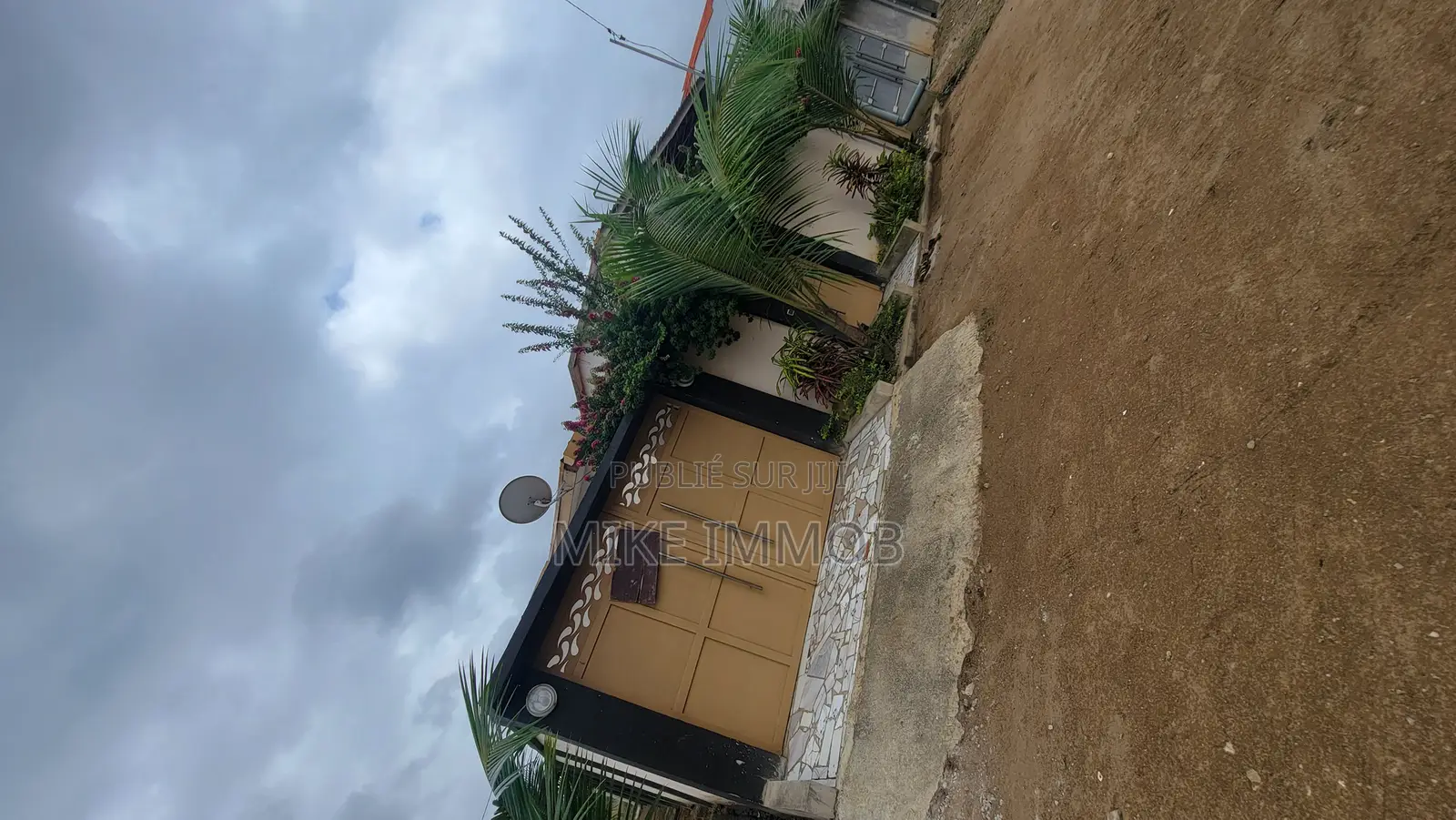 3chbre Villa dans Mike Immobilier, Bingerville à Vendre