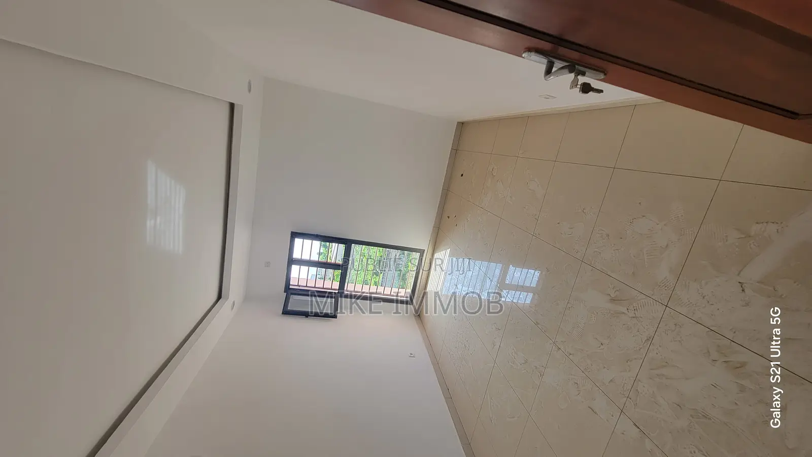 4chbre Villa dans Mike Immobilier, Bingerville à Louer
