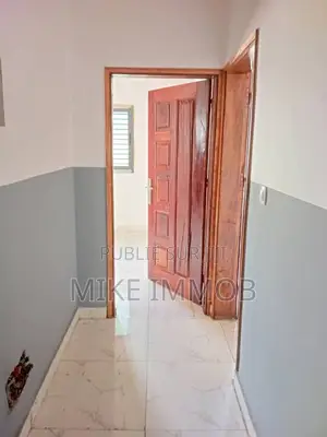 3chbre Appartement dans Mike Immobilier, Bingerville à Louer