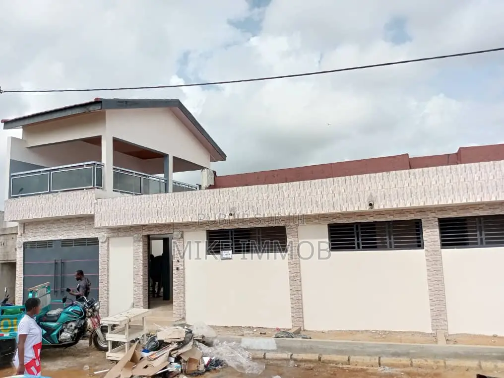 3chbre Appartement dans Mike Immobilier, Bingerville à Louer